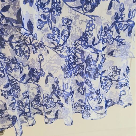 Tiered Sheath Sleeveless Dress - Picture 4 of 6